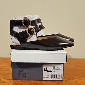 Time and Tru Women's Black Ankle Strap Flats